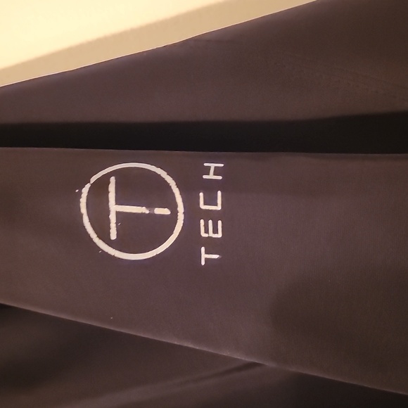 Tumi T-Tech Men's Black Jacket - Picture 3 of 10